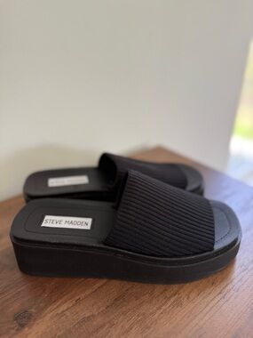 Steve Madden Balanced Platform Slide Sandals size 7